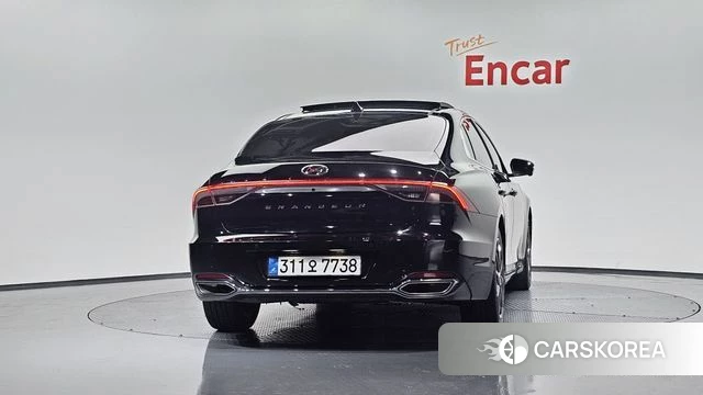Hyundai The New Grandeur IG id 4401933 из Кореи 23