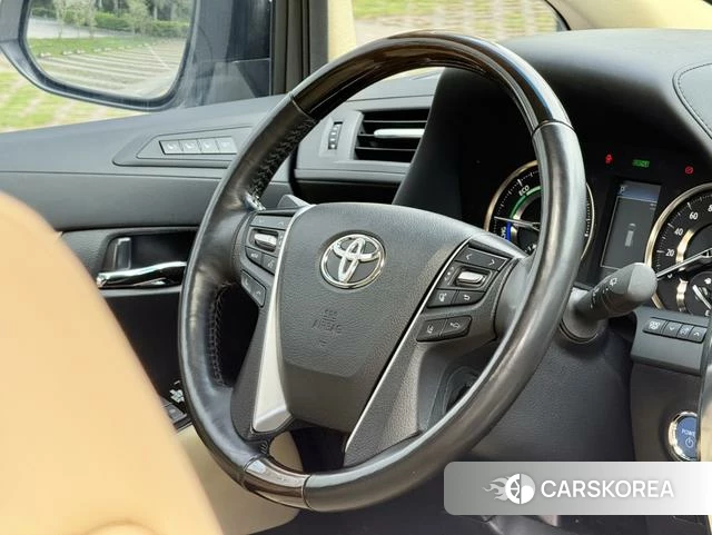Toyota Elfa id 4290045 из Китая 11