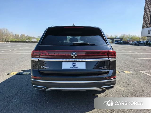 Volkswagen Tourang 2022 Черный из Китая, фото 6