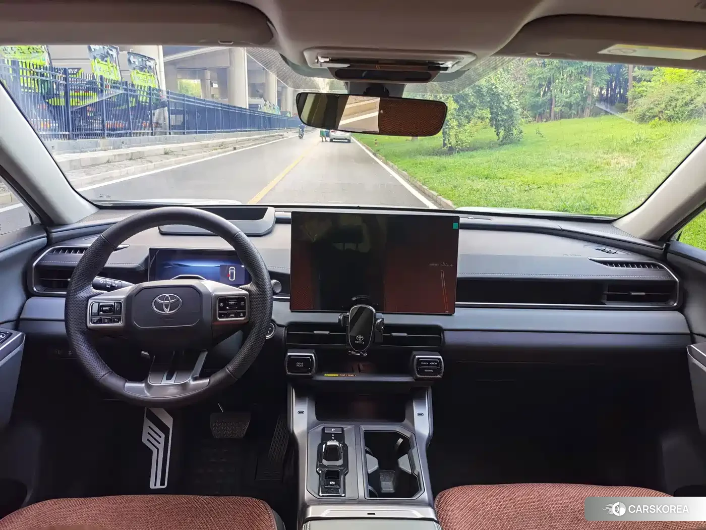 Toyota Wildlander 2026 Белый из Китая, фото 6