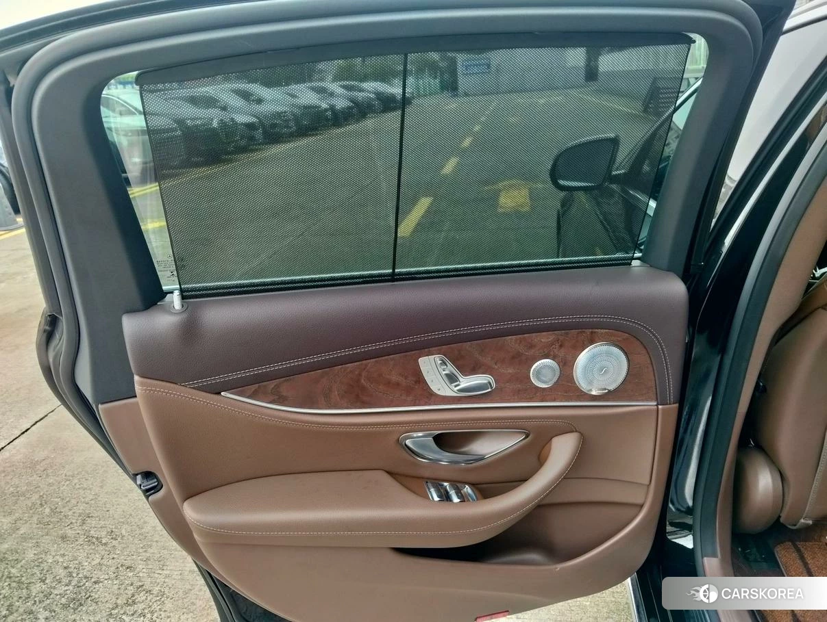 Mercedes-Benz E-class id 4468120 из Китая 10