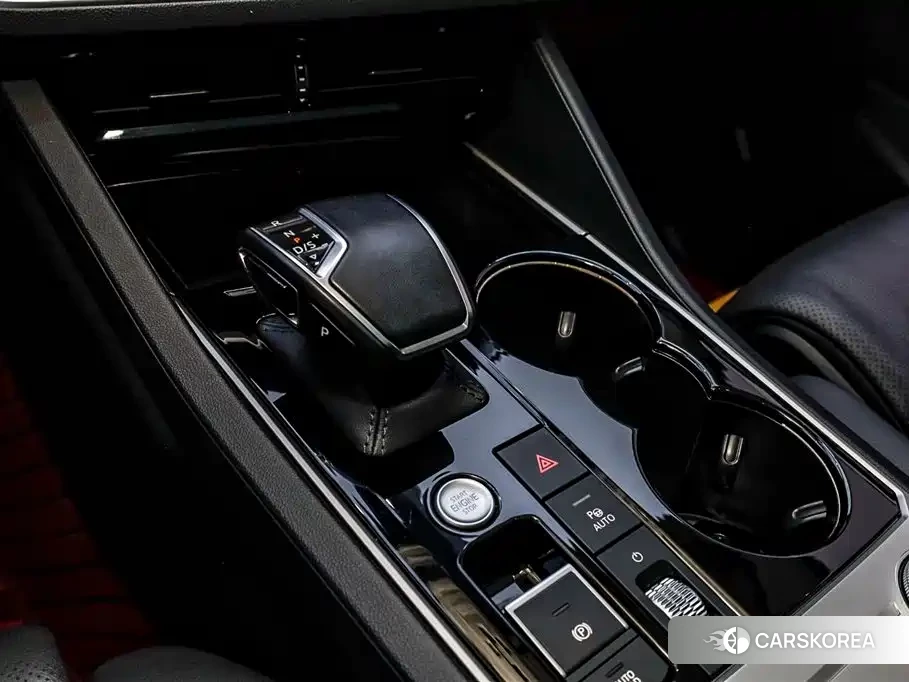 Volkswagen Touareg id 4570746 из Китая 23