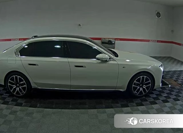BMW 7 Series (G70) id 4691583 из Кореи 12