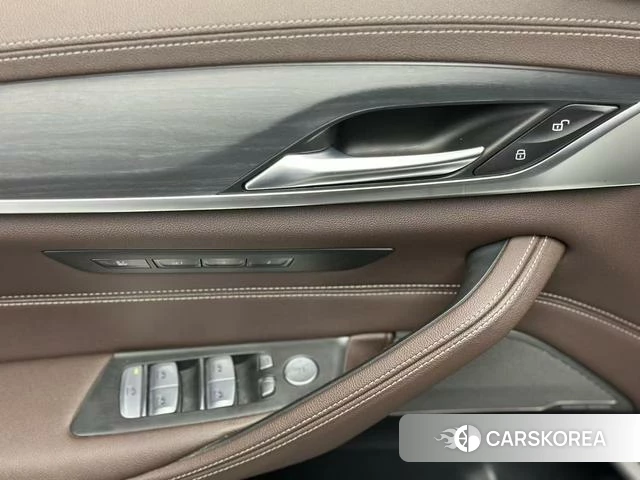 BMW 5 series id 4260463 из Китая 9