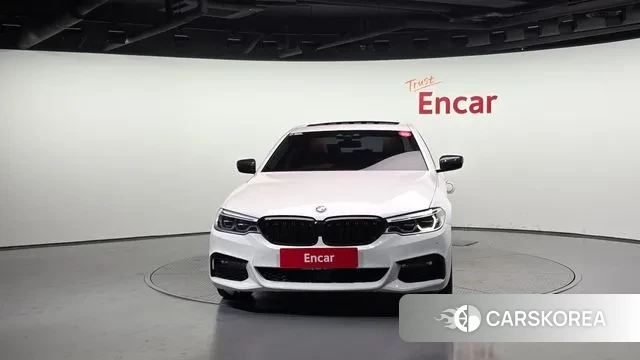 BMW 5 Series (G30) id 3244127 из Кореи 13