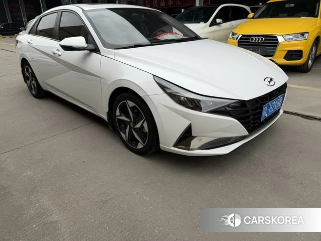 Hyundai Elantra 2023 Белый из Китая, фото 6