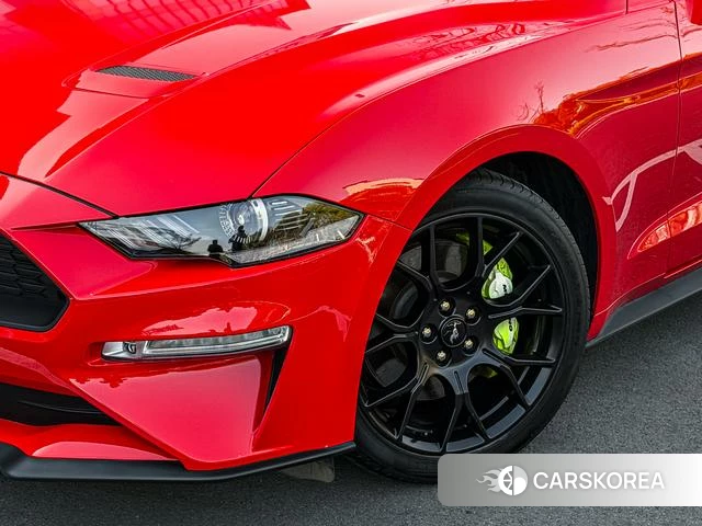 Ford Mustang 2022 Красный из Китая, фото 5