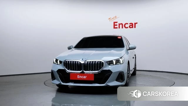 BMW 5 Series (G60) id 4571127 из Кореи 23