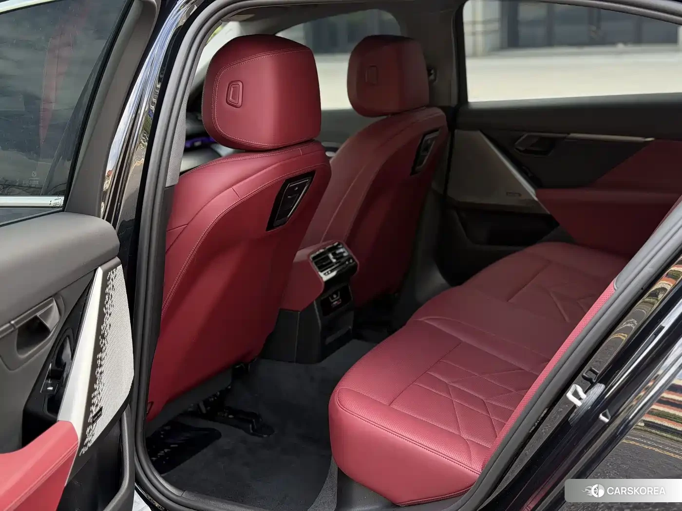 BMW 5 series 2025 Черный из Китая, фото 3