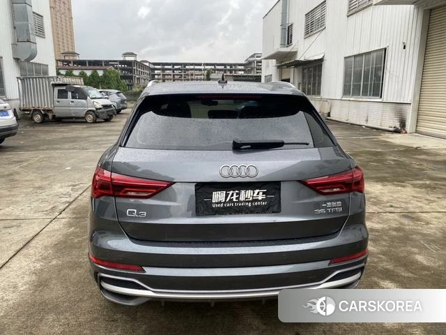 Audi Q3 2021 Темно-серый из Китая, фото 3