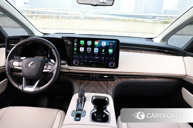 Lexus LM id 4353532 из Китая 16