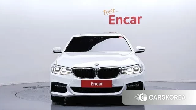 BMW 5 Series (G30) id 3418230 из Кореи 13