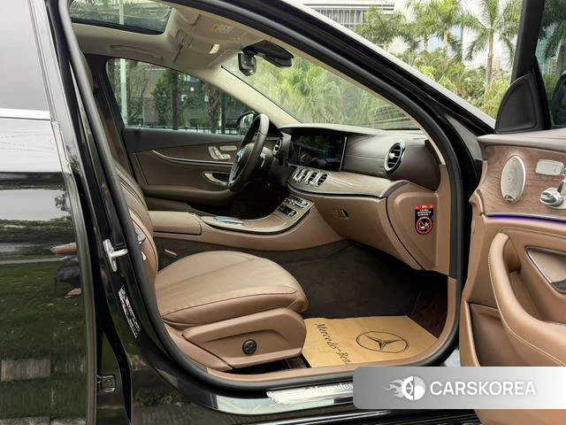 Mercedes-Benz E-class id 4277628 из Китая 15
