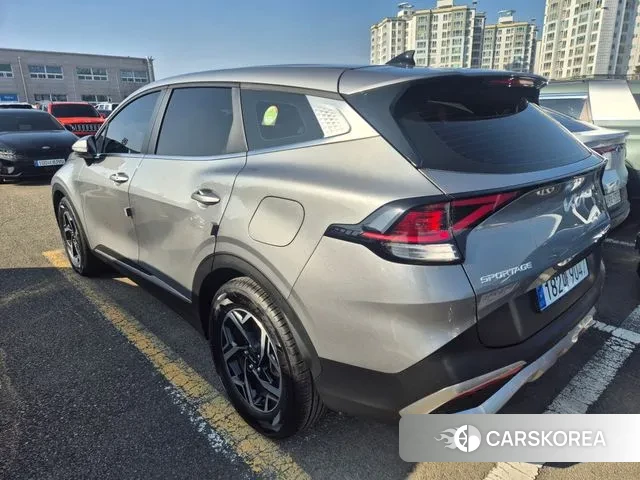 Kia Sportage 5th Generation 2022 Серебристо-серый из Кореи, фото 3