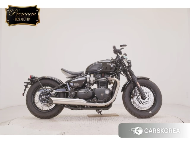 Triumph BONNEVILLE BOBBER 2024 из Японии, фото 2