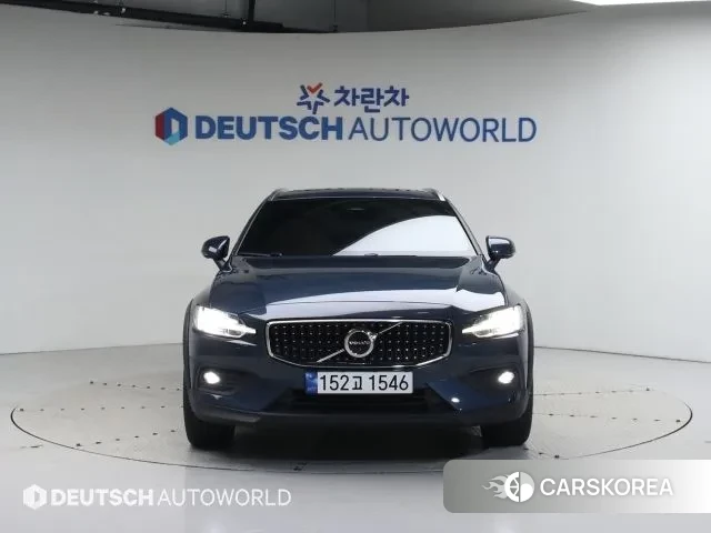 Volvo V60 Cross-Country 2nd Generation id 3002626 из Кореи 13