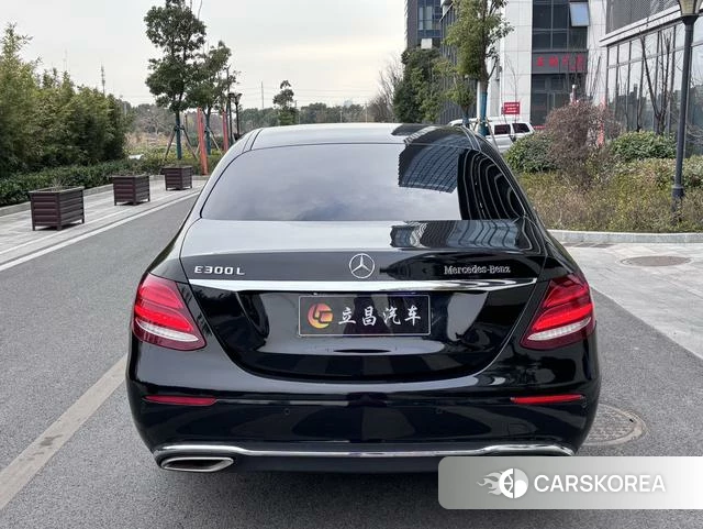 Mercedes-Benz E-class id 4241669 из Китая 7