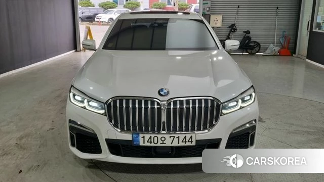 BMW 7 Series (G11) id 3923607 из Кореи 11