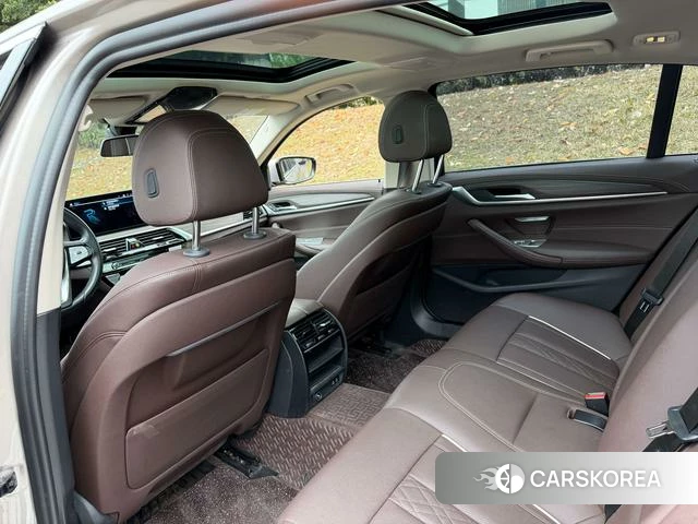 BMW 5 series PHEV 2021 Шампань из Китая, фото 4