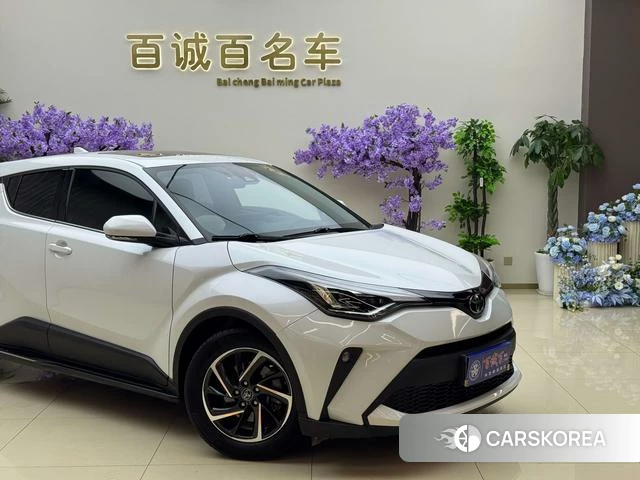 Toyota C-HR id 4348869 из Китая 10