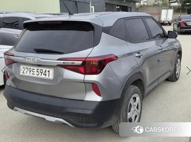 Kia Seltos 2021 Серый из Кореи, фото 5