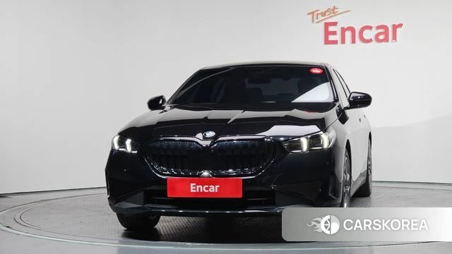 BMW 5 Series (G60) id 3921603 из Кореи 13