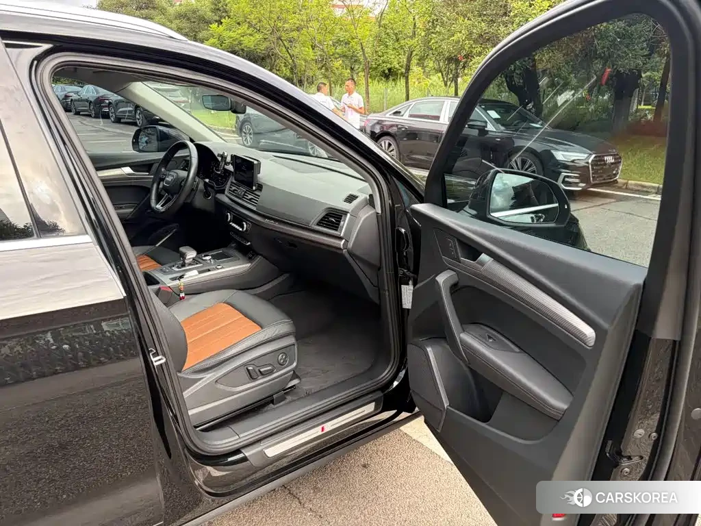 Audi Q5L id 4600834 из Китая 23