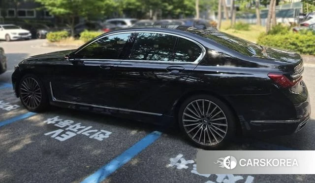 BMW 7 Series (G11) 2020 Черный из Кореи, фото 3