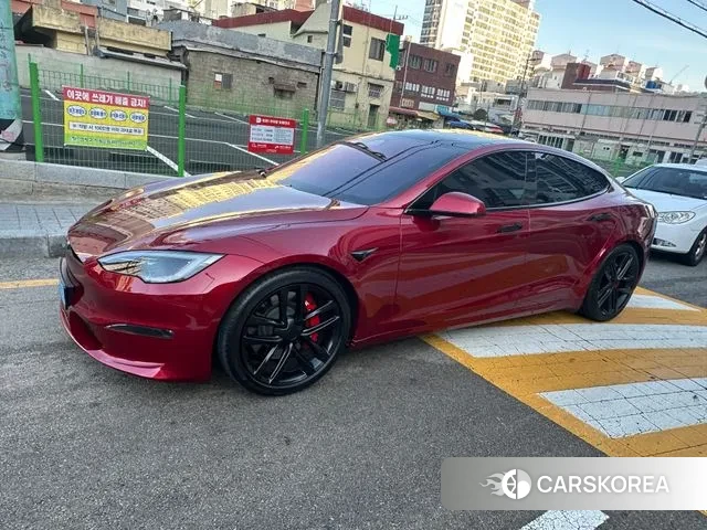 Tesla Model S 2024 Красный из Кореи, фото 3