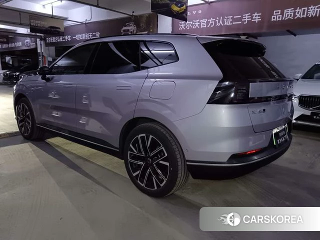 Volvo XC70 2026 Серебристо-серый из Китая, фото 3