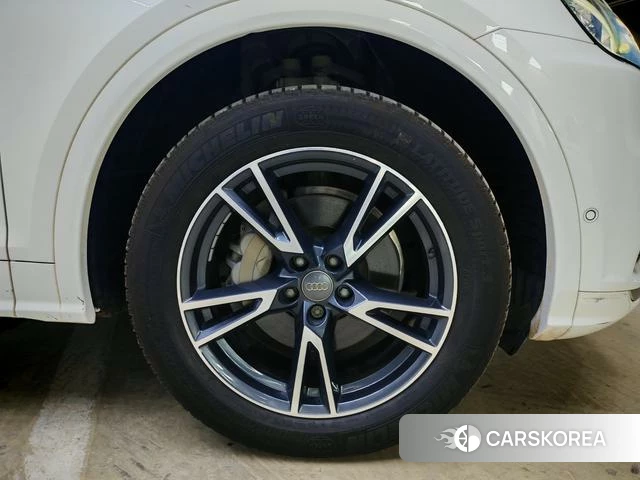 Audi Q5L 2020 Белый из Китая, фото 4