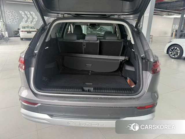Audi Q5 e-tron id 4314811 из Китая 12