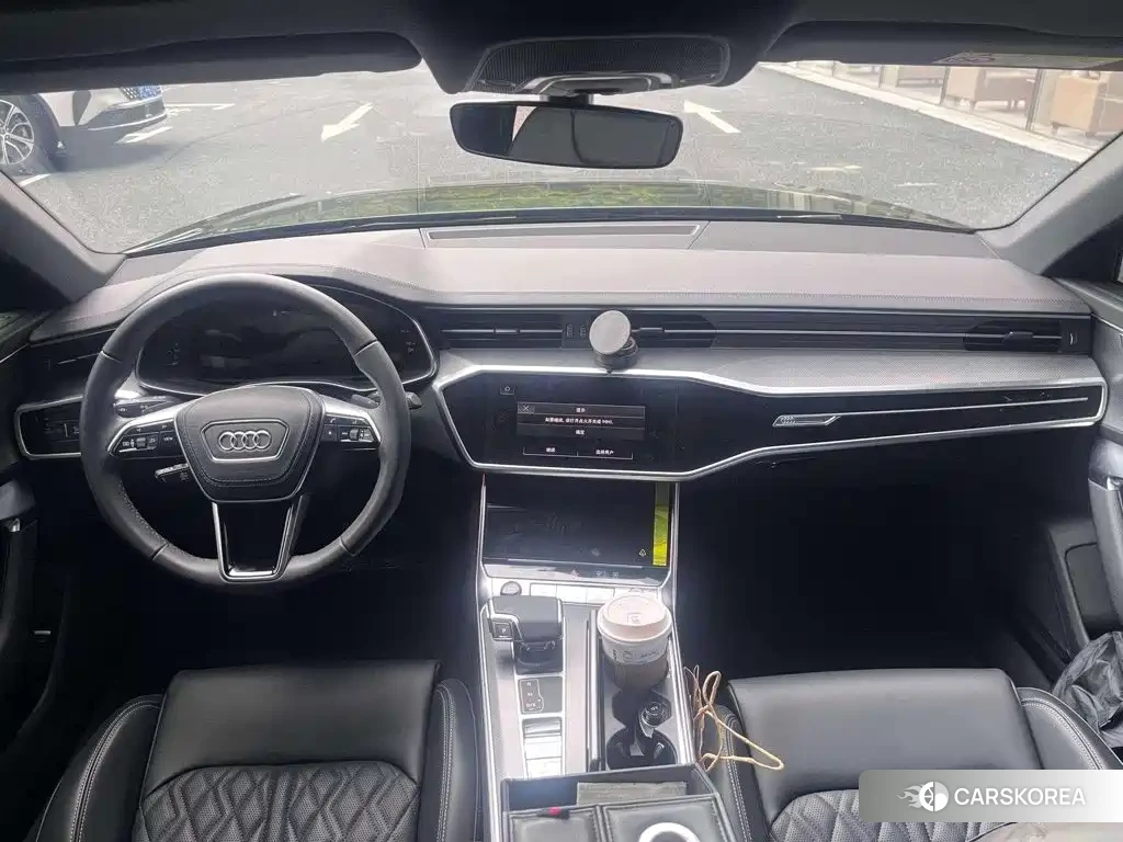 Audi A6L id 4622462 из Китая 8