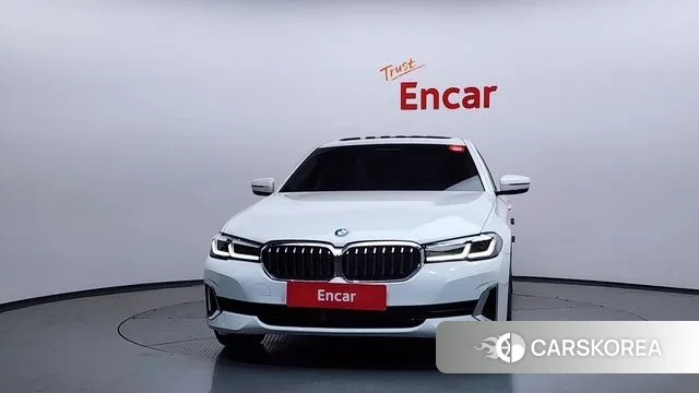 BMW 5 Series (G30) id 3432056 из Кореи 13