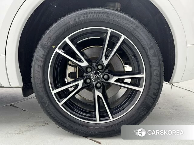 Audi Q5L id 4257311 из Китая 21