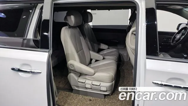 Kia The New Carnival id 2687326 из Кореи 13