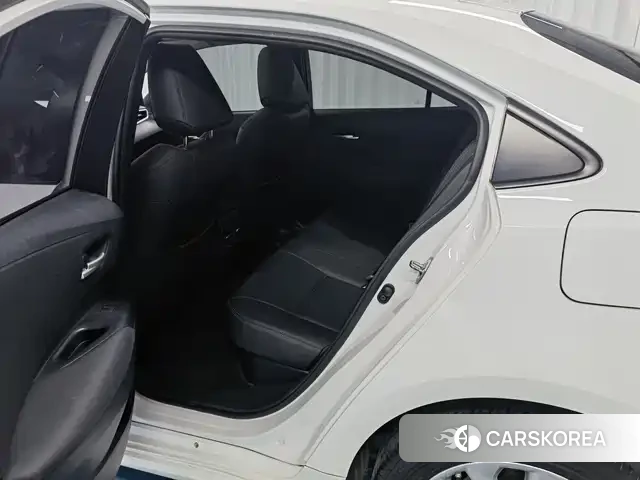 Toyota Corolla id 4570707 из Китая 9