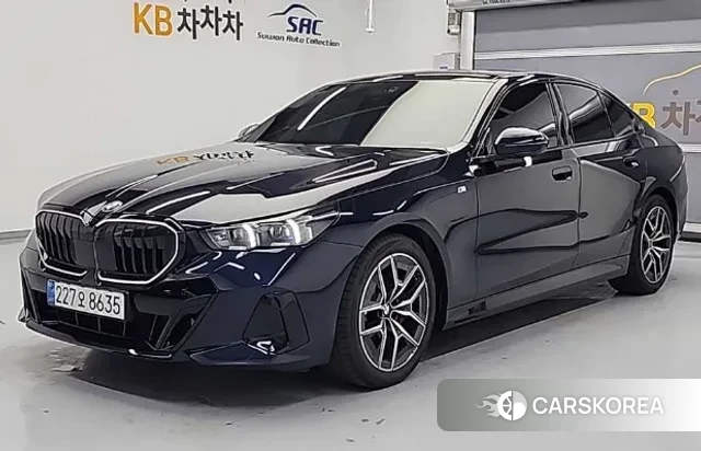 BMW 5 Series (G60) id 3576022 из Кореи 8