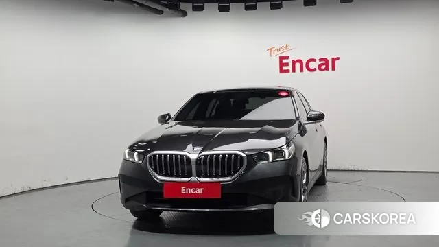 BMW 5 Series (G60) id 3341692 из Кореи 13