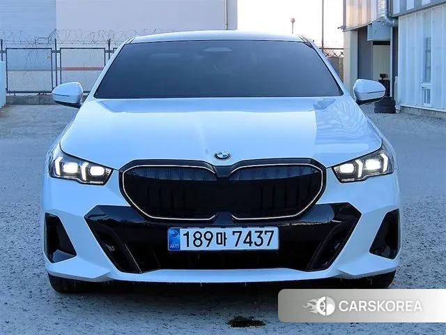 BMW 5 Series (G60) id 3538417 из Кореи 13