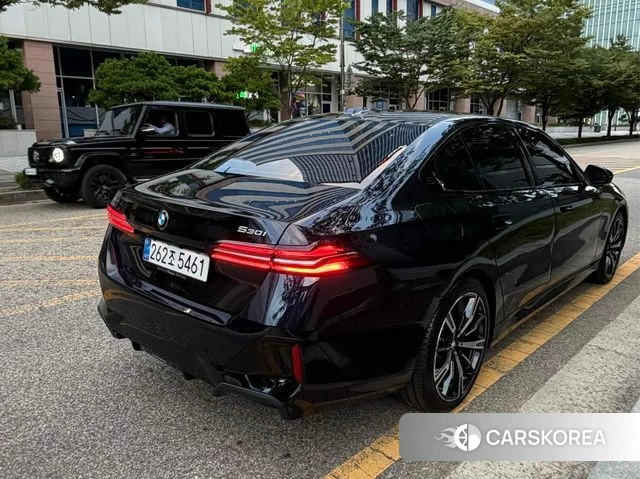 BMW 5 Series (G60) 2026 Черный из Кореи, фото 3