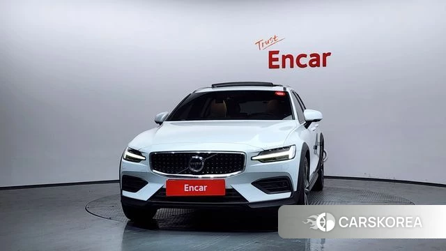 Volvo V60 Cross-Country 2nd Generation id 3916593 из Кореи 13