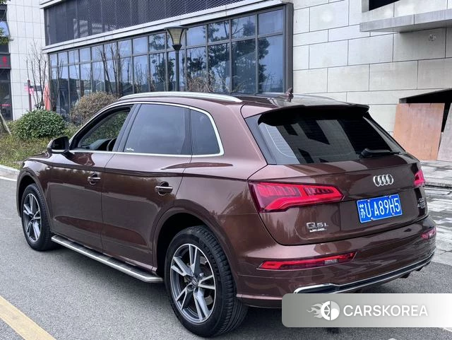 Audi Q5L 2019 Коричневый из Китая, фото 6