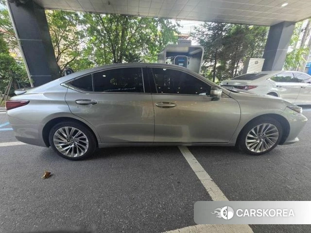 Lexus ES300h 7th generation 2024 Серый из Кореи, фото 3