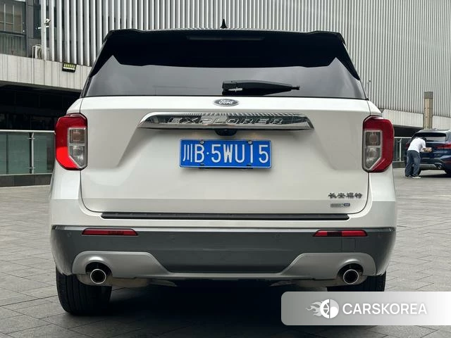 Ford Explorer 2021 Белый из Китая, фото 4