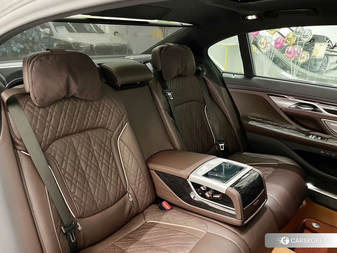 BMW 7 series id 4504923 из Китая 23