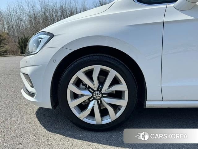 Volkswagen Golf*Jiayu id 4213617 из Китая 21