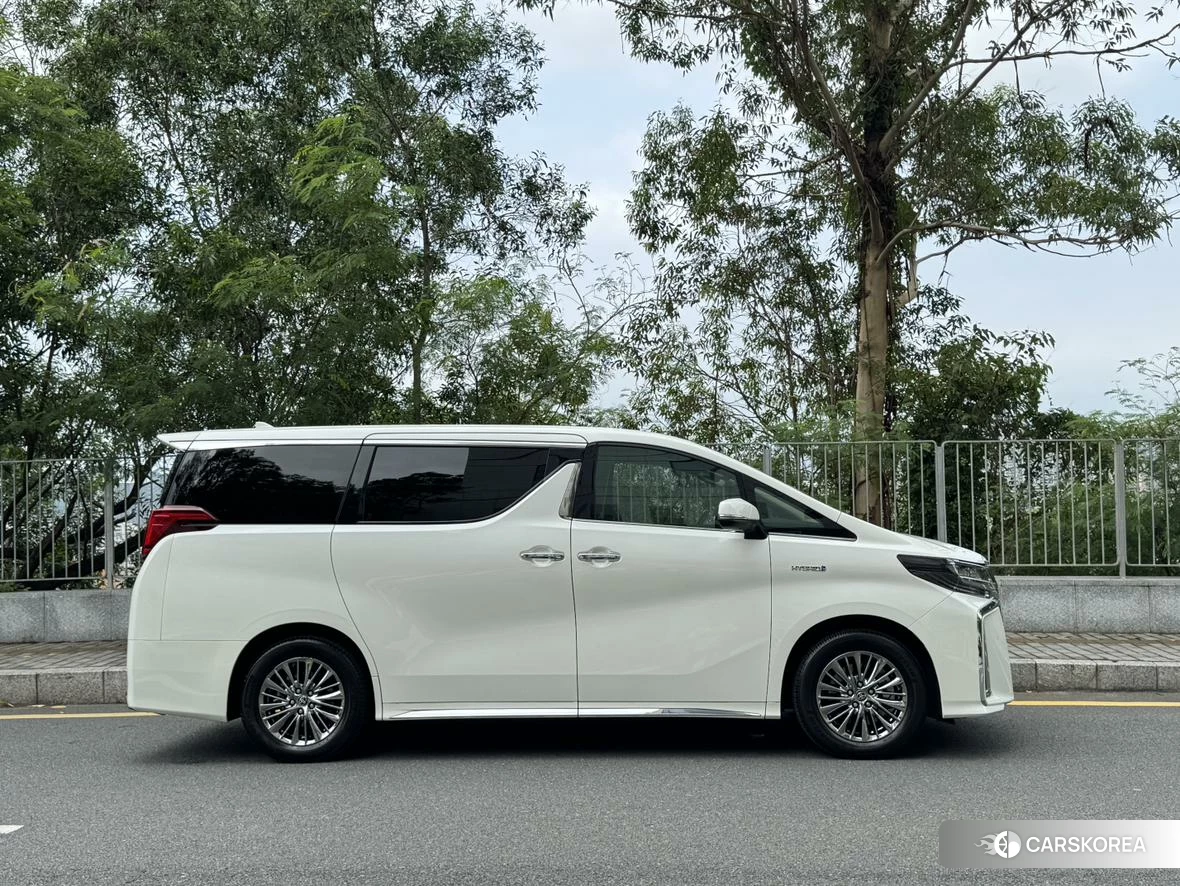 Toyota Alphard id 4461280 из Китая 18