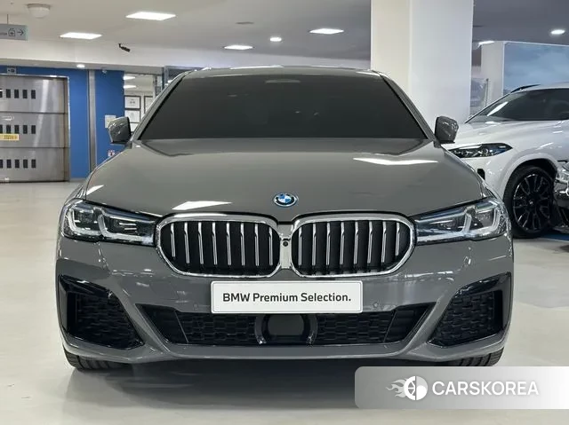 BMW 5 Series (G30) id 3438167 из Кореи 13