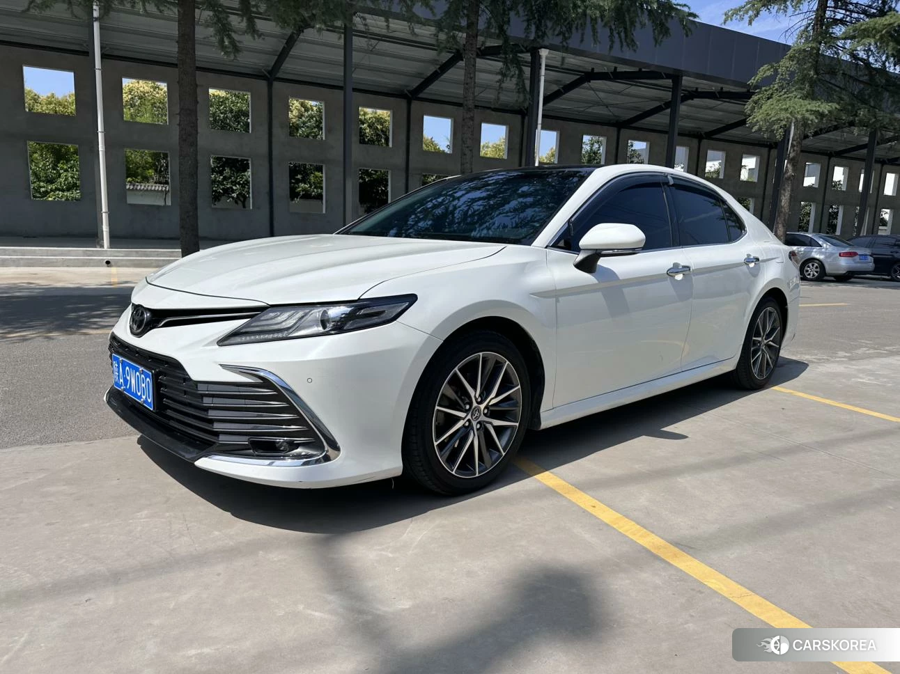 Toyota Camry 2021 Белый из Китая, фото 5